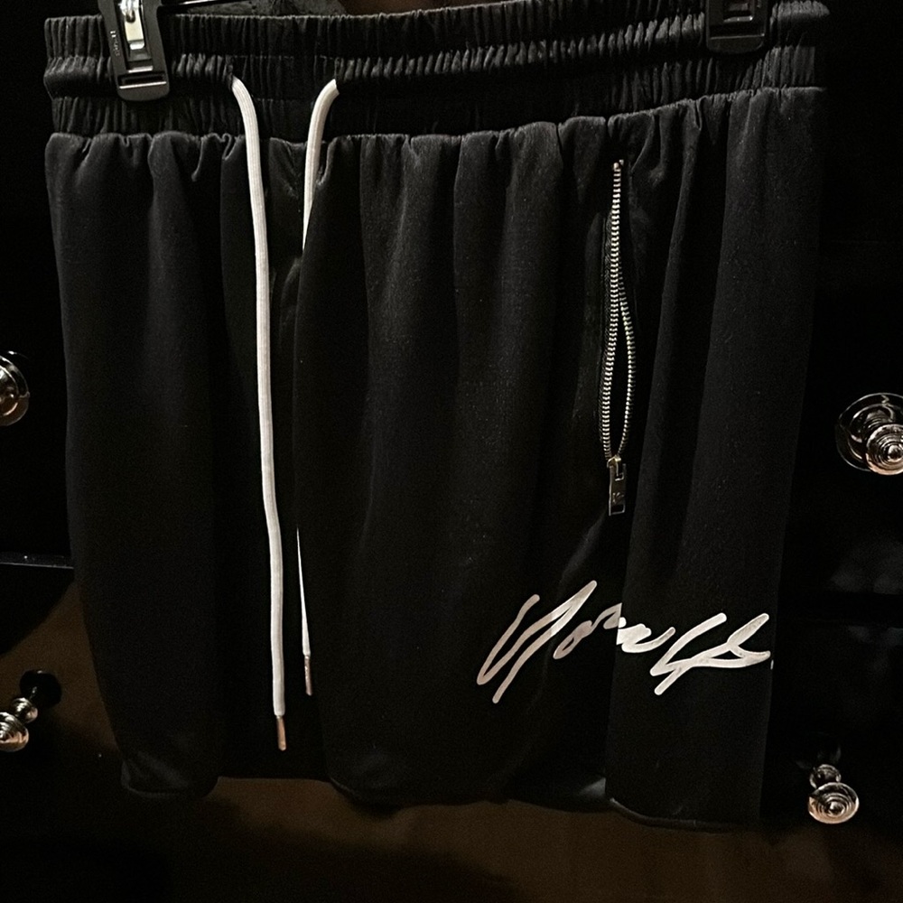 Youngla Men’s size large